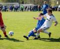 Bild: gud
Markus Raiml (rechts), der Stürmer der SG Pertolzhofen/Niedermurach, versuchte es in diese Szene, doch Diendorfs Keeper Benedikt Höpfl (links) konnte klären. Die SG verlor gegen den SV Diendorf mit 0:1.