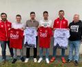 Bild: Grünauer
TV-Abteilungsleiter Christoph Schärtl (links) und der neue Sportliche Leiter Jürgen Eichhammer (rechts) mit den Neuen (ab Zweiter von links) Andreas Richter, Matthias Kurz, Philipp Magerl und Ralph Egeter.