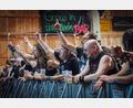 Bild: Elisa Fuchs
Die Fans beim Storm Crusher Festival 2023 in Wurz geben alles.