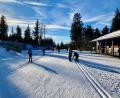 Bild: Michael Sperber/exb
Seit Tagen ist auf der Silberhütte Langlaufen möglich. Zwischen den Feiertagen, wie hier am Freitagnachmittag, nutzten viele Wintersportler das Angebot.