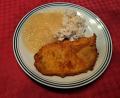 Bild: Jasmin Bauer
Schnitzel mit Reis und Apfelmus ist für viele eine sehr ungewöhnliche Kombination.