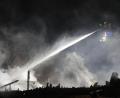 Bild: Wolfgang Steinbacher
Bei einem Großfeuer in Mittelmühle, das zum Hirschauer Ortsteil Steiningloh gehört, ist ein Rinderstall ein Raub der Flammen geworden.