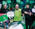 Bild: Alberto Pezzali/AP/dpa
Glänzte an Neujahr: der Niederländer van Gerwen.