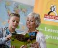 Bild: Copyright Andreas Endermann/exb
"Mentor - Die Leselernhelfer" nennt sich der neue Verein, der künftig in der Region Schulkinder mit Leseschwierigkeiten fördern will.