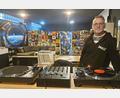 Bild: Markus Klein/fph
Rainer Müller hat sich mit seinem neuen Plattenladen Recordwars in Fichtelberg im Landkreis Bayreuth einen Traum erfüllt.