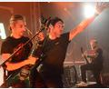 Bild: Kunz
Metal-Fans aus der ganzen Oberpfalz kommen bei "Clones of Rock" im Salute in Weiden auf ihre Kosten.