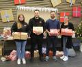Bild: ATU
Die Auszubildenden Lena Troppmann und Lucas Baum überreichten 124 Geschenke an das Leistungsteam des Kinderhauses St. Elisabeth, Peter Wasel und Kristina Bauer.