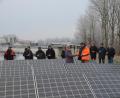 Bild: ak
KEM-Solar-Geschäftsführerin Heidrun Schelzke-Deubzer übergibt die Schlüssel der PV-Anlage an den Betriebsleiter der Kemnather Kläranlage Martin Zenker.