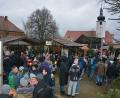 Bild: jr
Trotz des phasenweise schlechten Wetters war ganz schön was los auf dem Weihnachtsmarkt in Leonberg.