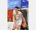 Bild: SK Foto Art Killian Schmitt/exb
Kay Bruhnke im Trikot des Zweitligisten Baunach Young Pikes. Mit dem Ende der Kooperation von Brose Bamberg mit seinem Farmteam fehlt auch für das Neustädter Ausnahmetalent eine weitere Möglichkeit im Bamberger System Spielpraxis auf hohem Niveau zu sammeln.
