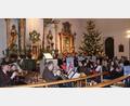 Bild: bö
Mehrere hundert Zuhörer füllen die Pfarrkirche beim Weihnachtskonzert der Blaskapelle St. Ägidius in Schmidmühlen.