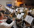 Bild: nib
In die Welt der Filmmusik entführen die Musiker der Jugendblaskapelle Fensterbach die Besucher bei ihrem Konzert in der voll besetzten Turnhalle in Dürnsricht.