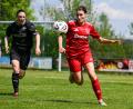 Bild: Löffler
Einen Pokalkampf auf Augenhöhe lieferten die Theuerner Fußballfrauen (rote Trikots) der SpVgg Greuther Fürth. Letztlich setzte sich der Favorit mit 3:1 durch.