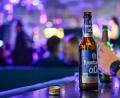 Symbolbild: Jens Kalaene/dpa
Alkoholfreies Bier liegt ohnehin im Trend, Partys ohne Alkohol passen dazu.