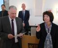 Bild: Gerd Spies
Zu Beginn der Kreistagssitzung vereidigte Landrat Richard Reisinger die neue Kreisrätin Cornelia Hohl-Duschner.
