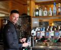 Bild: do
In der ehemaligen Pizzeria Peppo auf Höhe des Eschenbacher Rathauses entsteht neues Leben. Modo Mio (Mein Weg) nennt in der Nachfolge Sohn Adriano Colella die Lokalität mit neuer Ausrichtung. Auch eine Außenbewirtschaftung mit einer neuen Terrasse wird es geben.
