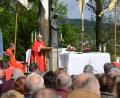 Bild: bey
Der Festgottesdienst im Freien bringt dem Kreuzbergfest in Pleystein seinen besonderen Charme.
