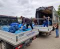 Archivbild: Tobias Gräf
Bei der Altkleidersammlung ist bei den Pfadfindern Muskelkraft gefragt: Den ganzen Tag über gilt es, tonnenweise Säcke von Transportern in einen Lkw umzuladen. Doch wie lange rentiert sich das Geschäft noch?