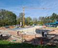 Bild: sne
Noch ist das Waldbad eine große Baustelle. Doch Ende Juni bis Anfang Juli soll der Badebetrieb bereits wieder starten.