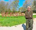 Bild: Sophia Goldner
Gisela Swenne freut sich, mit ihrem Trödelmarkt nach Wunsiedel umziehen zu können.