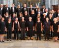 Bild: hbl
Die Mixtura Cantorum mit Chorleiter Mario Gebert (rechts) gastiert am 24. Mai in Neustadt/WN.