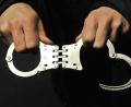 Bild: Symbolbild  Boris Roessler/dpa
Die Polizei hat im Zusammenhang mit Überfällen auf Wettbüros Tatverdächtige festgenommen.