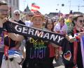 Bild: Georgios Kefalas/KEYSTONE/dpa
Zehntausende Fans säumten die Straßen in Basel.