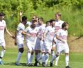 Bild: Hubert Ziegler
Die Freude war groß bei bei den Spielern des SV Inter Bergsteig Amberg nach dem 3:0 in Hahnbach.