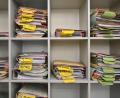 Symbolbild: Patrick Pleul/dpa
Stapelweise Akten: Der Bürokratieabbau beschäftigt die Staatsregierung immer wieder.