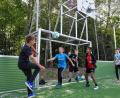Bild: Stephan Huber
Die Klasse 4a der örtlichen Grundschule eröffnete den Soccer- und Basketballcourt in Hahnbach.