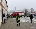 Archivbild: lei
Regelmäßig besuchten die Feuerwehren der Gemeinde Hirschbach das Gelände des Gasspeichers. Dieses wird rückgebaut und an die Gemeinde verkauft. Das Feuerwehrauto Eschenfelden im Hintergrund soll ebenfalls ersetzt werden.