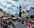 Bild: Kunz
Tausende Besucher strömten am Sonntag zum Jubilatemarkt in Weiden. Markus Pleyer moderierte die Modenschau.