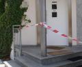 Bild: sir
Das Haus in Bodenwöhr, in dem am Donnerstag ein Feuer ausgebrochen ist, ist mit einem Trassierband abgesperrt