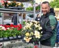 Bild: Petra Hartl
Blumenhändler Christian Eimer verlässt den Sulzbach-Rosenberger Wochenmarkt.