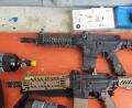 Bild: Bundespolizei Waidhaus
Diese Paintballwaffen ohne Prüfzeichen fanden Bundespolizisten bei einer Kontrolle an der Autobahn A6 im Kofferraum eines Autos.