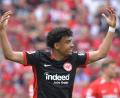 Archivbild: Huebner/dpa
Der 1. FC Nürnberg bekommt nochmal einen finanziellen Nachschlag für den Wechsel von Nathaniel Brown zu Eintracht Frankfurt.