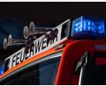 Bild: Symbolbild Marijan Murat/dpa
In Nittenau hat die Feuerwehr in einem nächtlichen Einsatz einen brennenden Baumstamm gelöscht.