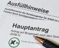 Symbolbild: Jens Kalaene/dpa
Eine junge Mutter aus Weiden hatte monatelang "Existenzangst". Sie stellte einen Antrag auf Bürgergeld, doch dieser wurde über Monate nicht bewilligt.