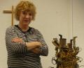 Bild: rn
Mit dem Muster eines Brunnenobjekts stellte Susanne Neumann am 14. Oktober 2024 ihr Vorhaben zur "Fontana del Popolo" vor