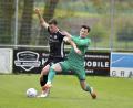 Archivbild: Hubert Ziegler
Der ehemalige Gebenbacher Kapitän Jonas Lindner (links/Szene aus einem Spiel in der Saison 2023/24) wechselt jetzt zum FC Pipinsried.