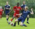 Archivbild: Hubert Ziegler
Johannes Vetter (rechts), hier im Tackling im Relegationsspiel gegen Inter Bergsteig Amberg II, erzielte beim 1:0-Sieg über den TSV Kastl das Tor des Tages.