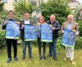 Bild: Andreas Hofmeister
Von links: Dominik Fischer (Sachgebietsleiter Ordnungswesen), Stefan Schamberger (Leiter des Amtes Öffentliche Sicherheit, Ordnung und Personal), Ulrike Sachs (Uebel & Sachs Volksfestunternehmen), Josef Böckl (Festbetriebe Böckl) und Oberbürgermeister Andreas Feller freuen sich auf das 85. Schwandorfer Volksfest.