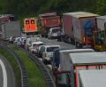 Bild: dob
Bei einem Unfall auf der A6 bei Vohenstrauß sind zwei Personen schwer und eine Person leicht verletzt worden.