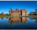 Bild: Wolfgang Stelljes/dpa
Schloss Egeskov auf der Insel Fünen: Hier fuhr der Dichter mit der Kutsche vor.
