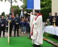 Bild: gf
Pfarrer Dominik Mitterer segnete im Rahmen eines feierlichen Gottesdienstes die restaurierte Fahne der Freiwilligen Feuerwehr Traßlberg.