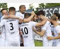 Bild: Hubert Ziegler
Ausgelassene Freude bei der DJK Gebenbach: Der Bayernliga-Klassenerhalt ist eingetütet.