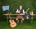 Bild: Bernd Schaffrath
Der bayerische Kabarettist Vogelmayer tritt am Sonntag, 06. Juli, mit seinem Kabarettprogramm beim Frühschoppen im Alten Pfarrhof in Nabburg auf.