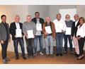 Bild: wro
Die Ehrungen bei der Elektro-Pirmanschegg GmbH & Co. KG waren eine Besonderheit. Dr. Philipp Pirmanschegg (links) gratulierte Werner Kraus (45 Betriebsjahre), Anton Zant (40), Peter Sirtl (45), Gerhard Härtl (55), Wolfgang Brunner und Hans Schrott zum jeweils 30. Firmenjubiläum (ab Zweiter von links). Den Glückwünschen schlossen sich Christl und Kurt Pirmanschegg (von rechts) an.