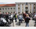 Bild: kro
Pfarrer Dr. Thomas Vogl segnete die abgestellten Motorräder sowie ihre Fahrer und Fahrerinnen.