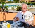 Bild: Andreas Freller
Oberbürgermeister Andreas Feller selbst schickte bereits sonnige Urlaubsgrüße aus der Toskana ins Schwandorfer Rathaus.